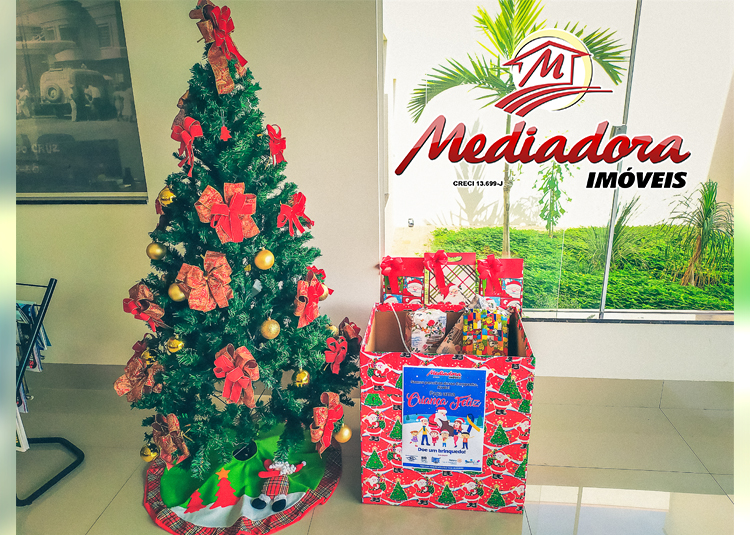 Mediadora Imóveis arrecada brinquedos para crianças carentes em OC