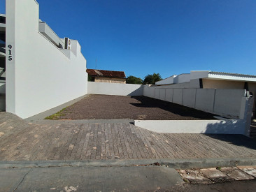 Av. Felipe Carmona, 925