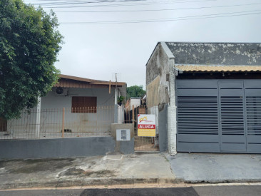 Rua Carolina Conti Moreno, 240 fundos