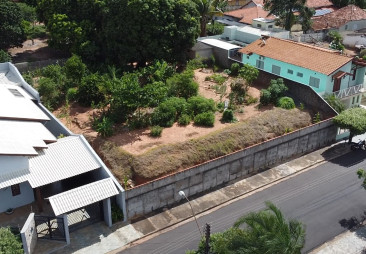 Rua Fernando Costa, 235-A / 245-A