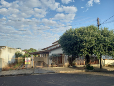 Avenida Felix Castilho Dias, 1011
