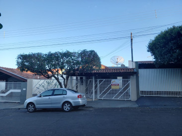 Rua Dirceu Cavalini, 85