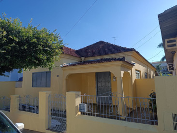 Rua Rodolfo Zaros, 385