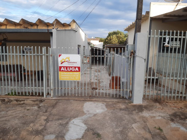 Avenida Felix Castilho Dias, 57 fundos