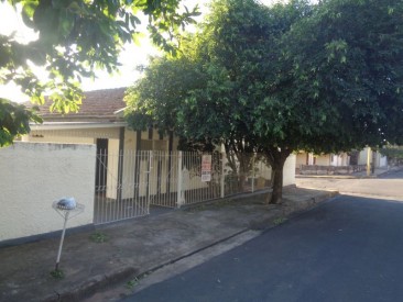 Avenida Felix Castilho Dias, 1175