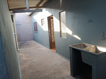 Rua Pastor Misael Francisco da SIlva, 415 fundos