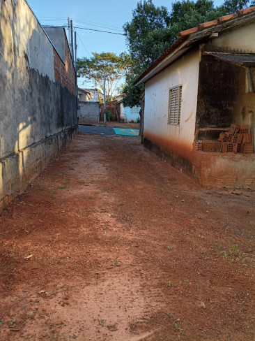 Rua Tereza Guarilha Guedes, 180